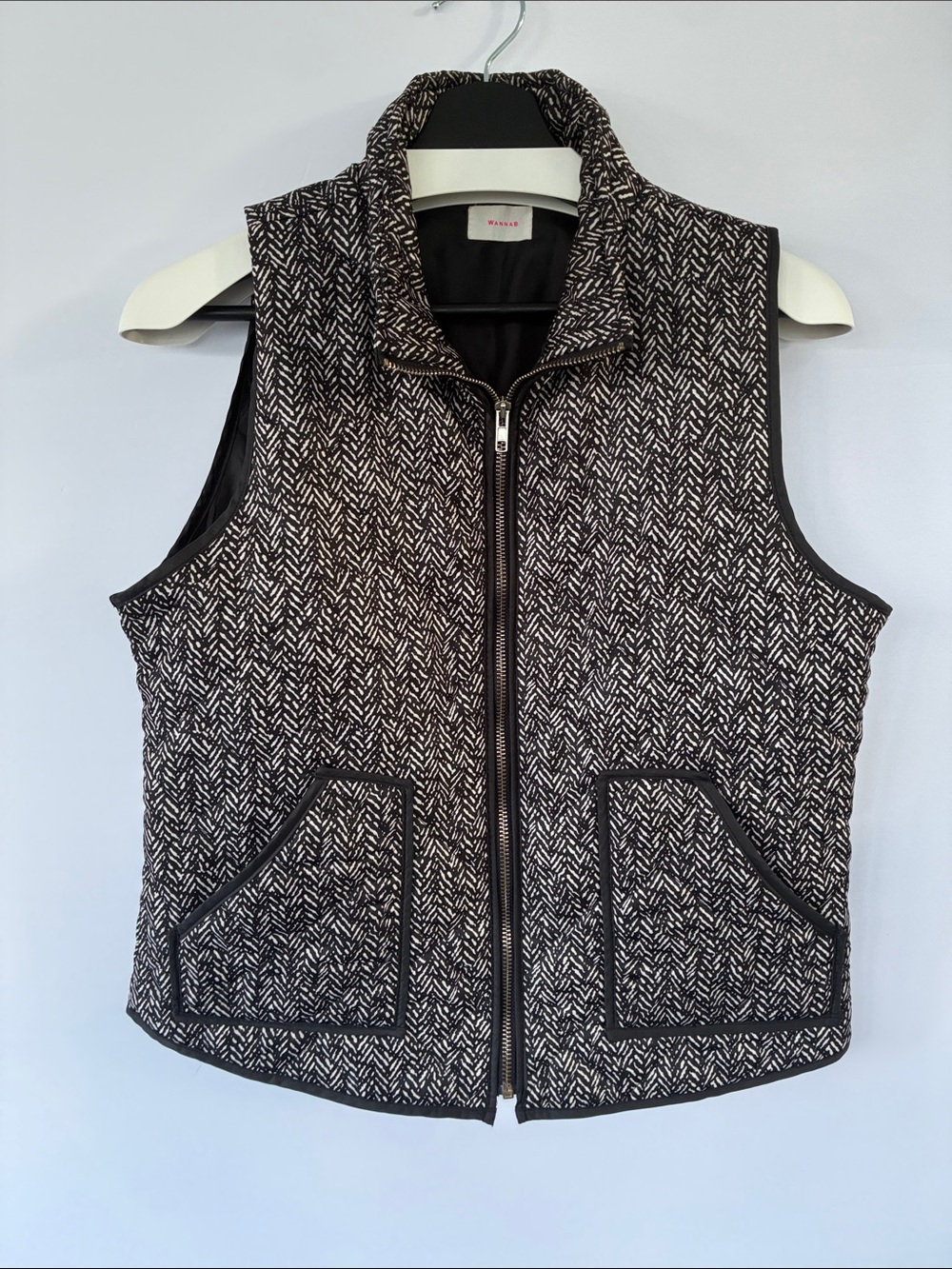 Wanna B Black & White Herringbone Quilted Full Zip Vest Medium